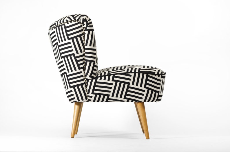 Completely restored Black and White cocktail chair from 1970's zdjęcie 3