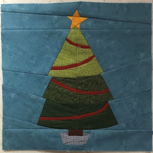Decorated Christmas Tree Foundation Paper Piecing Pattern