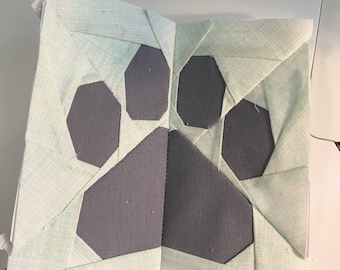 Paw Prints Foundation Paper Piecing Pattern