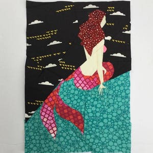 Sitting Mermaid Foundation Paper Piecing Pattern