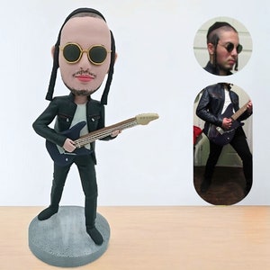 Custom Rock singer Bobblehead with guitar, Personalized Guitar Player Bobblehead, Anniversary gift for guitarist, Best Man Bobbleheads