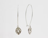 Earrings quot Belle plant quot that draw two seeds at the end of their stems, Silver 925 unique piece