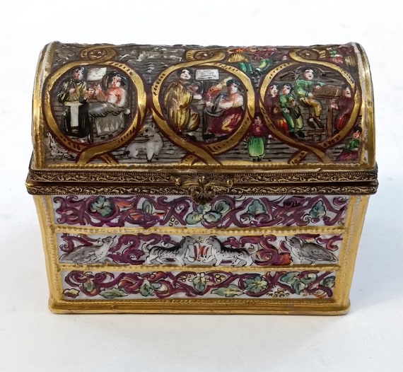 Capodimonte Porcelain Chest or Jewelry Box Italy 19th… Gem