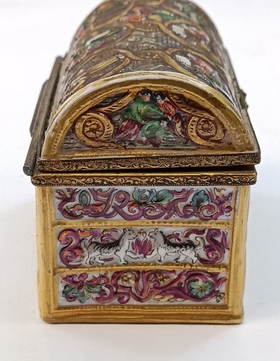 Capodimonte Porcelain Chest or Jewelry Box Italy 19th… Gem