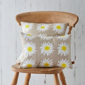 Daisy Botanical Screen Printed Floral Country Linen Cushion Pillow