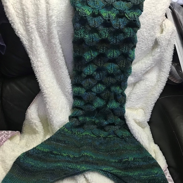 Child / Adult chunky / Aran mermaid / Merman tail blanket PDF knitting pattern Fransknits easy