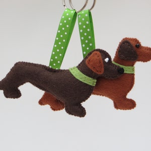 Dachshund Teckel Sausage Dog Hand Sewn Felt Keyring image 1