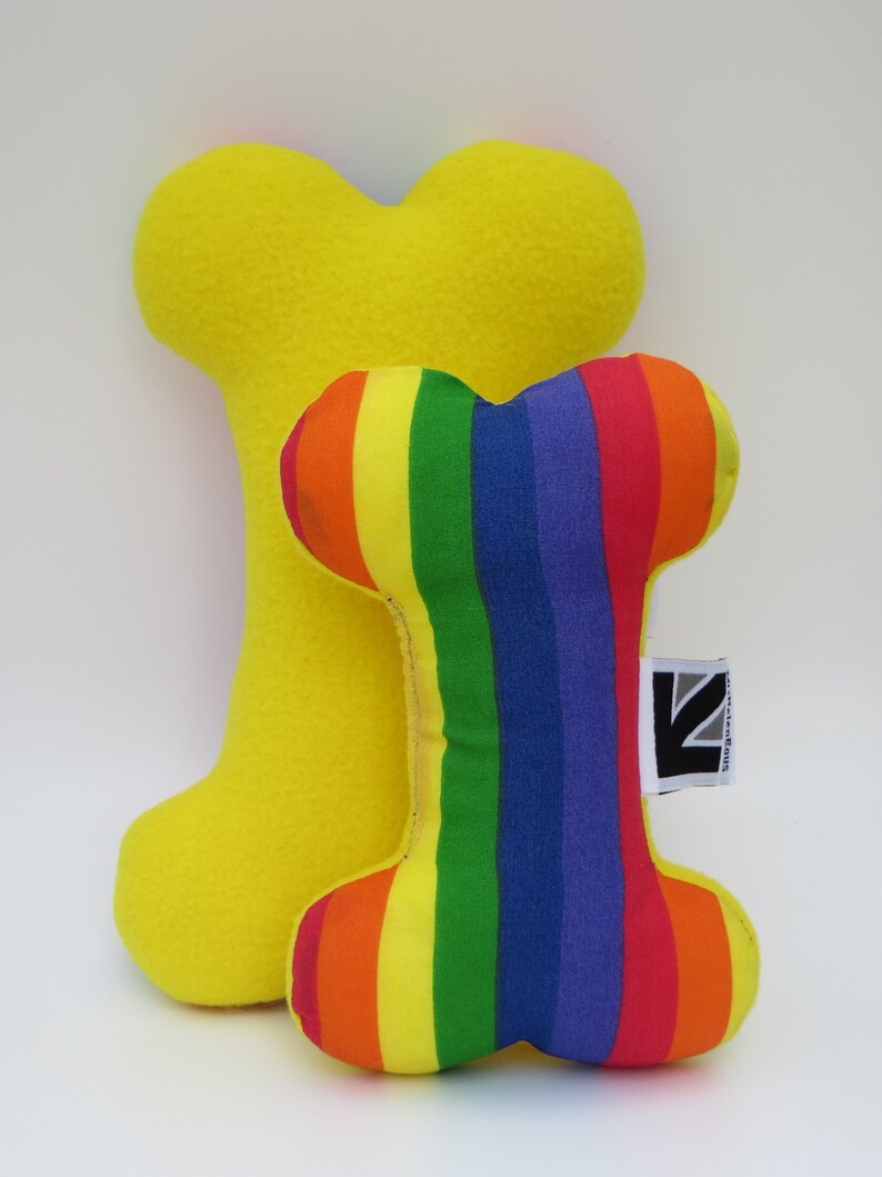 Pride LGBTQ Rainbow Print Small or Medium Fabric Squeaky Dog Toy Bone Bild 6