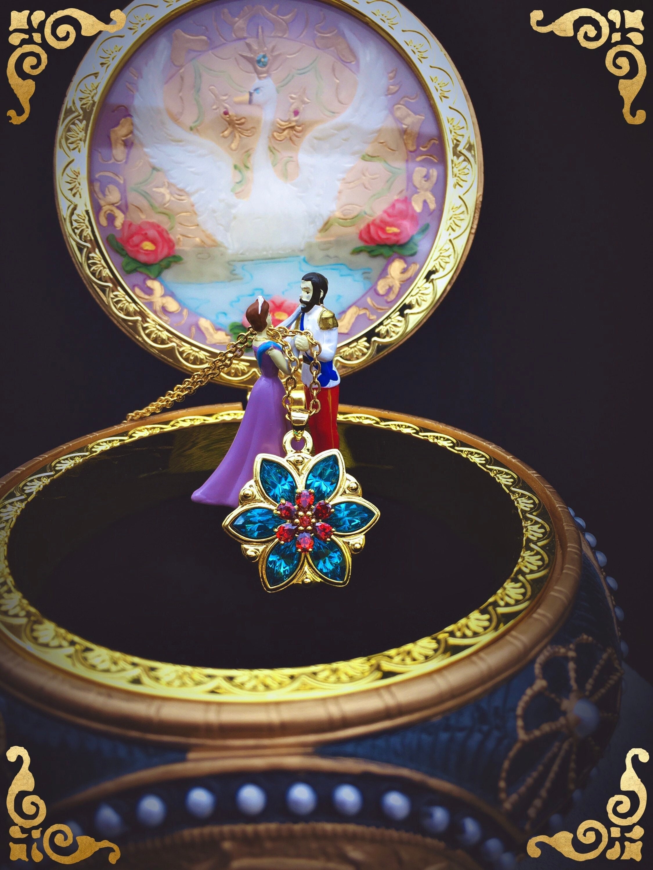 Anastasia Music Box and Necklace Key 