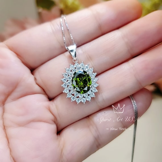 Peridot necklace online white gold