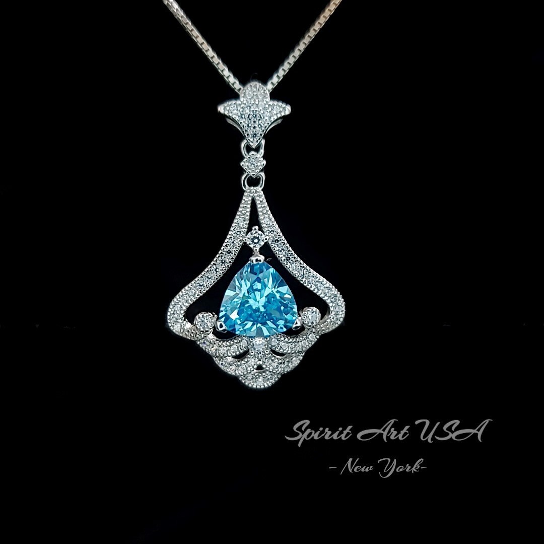 Mandolin Flower Blue Aquamarine Necklace 1.2 Ct Trillion Cut Blue