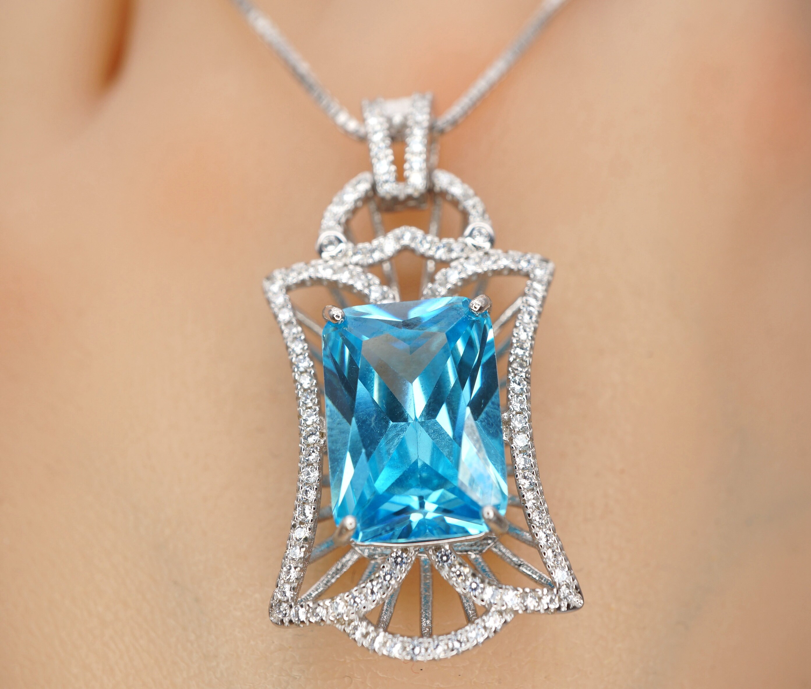 9 CT Blue Topaz Necklace Gemstone Royal Flower Pendant 18KGP