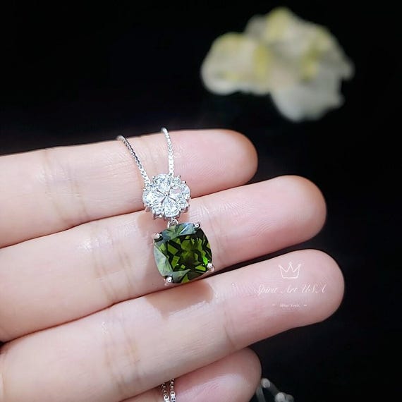 Four leaf clover Peridot Necklace - Cushion Cut 5 CT -  Green Peridot Pendant -  Gemstone Flower Bail White Gold coated Sterling Silver #492