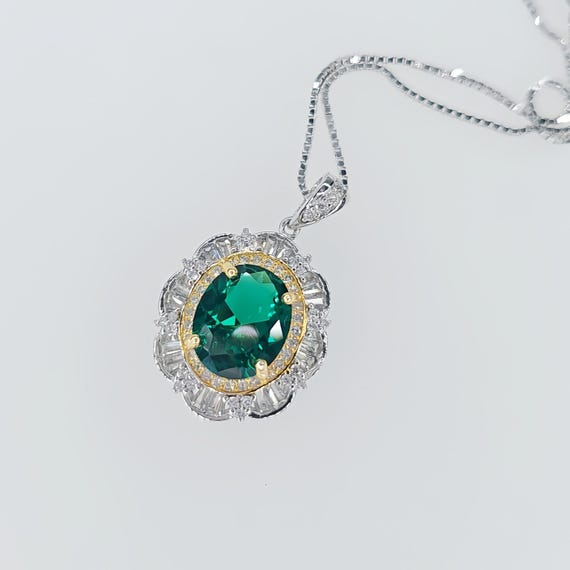 Emerald Necklace - 18KGP @ Sterling Silver - Gemstone Flower  Emerald Pendant  - May Birthstone Green Jewelry #622
