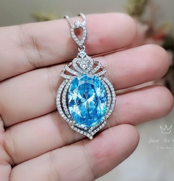 Large Aquamarine Necklace - 18KGP @ Sterling Silver -  14 ct Oval Cut Blue Aquamarine Pendant #915