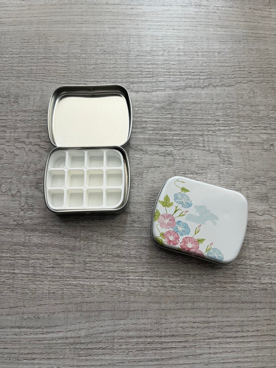 Portable Watercolor Palette, Wooden Watercolor , Travel Paint Palette For Drawing, Gift For Painters WITH 24 White Grids