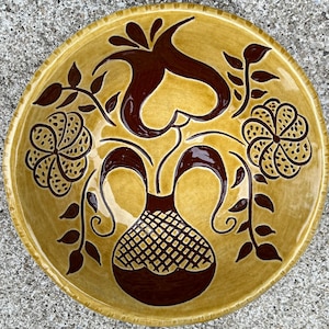 A Tulip with a Heart -  5 inch Bowl - Pennsylvania German Redware Pottery - Sgraffito ware - Folk Art Pottery by Denise Wilz - SG1428