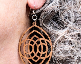 Laser cut wood earrings - Oval/Owl design