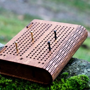 Travel Cribbage Board - Living Hinge