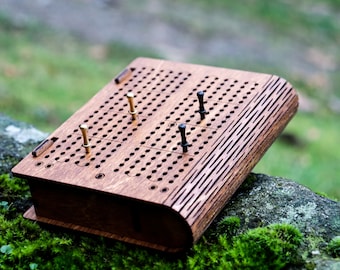 Travel Cribbage Board - Living Hinge