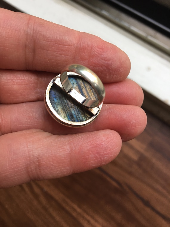 Unique Round Multi Color Labradorite Ring - Vtg. … - image 5