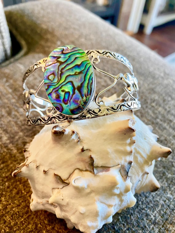 Beautiful Abalone Shell Bangle Cuff Bracelet - Vi… - image 1