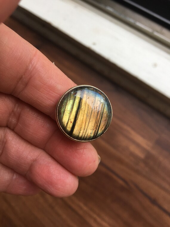 Unique Round Multi Color Labradorite Ring - Vtg. … - image 6