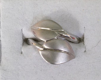 CHARLES GARNIER SIERADEN: Sterling Silver Leaf Bypass Ring - Sterling Silver Leaf Ring Maat 8,25 - Vintage Charles Garnier Ring