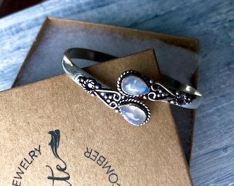 LENTE/ZOMER-uitverkoop! Rainbow Moonstone Cuff -Verstelbare Rainbow Moonstone Cuff Armband-925 Sterling Zilver Vergulde Armband-Vintage