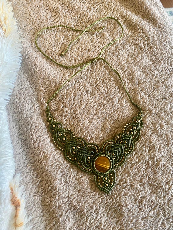 SALE: Unique Handmade Avocado Wings Macrame Tiger… - image 8