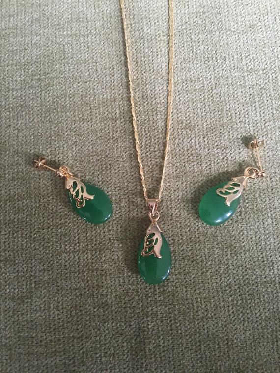 18K Gold Plate Green Jade Teardrop Pendant + Dangle T… Gem