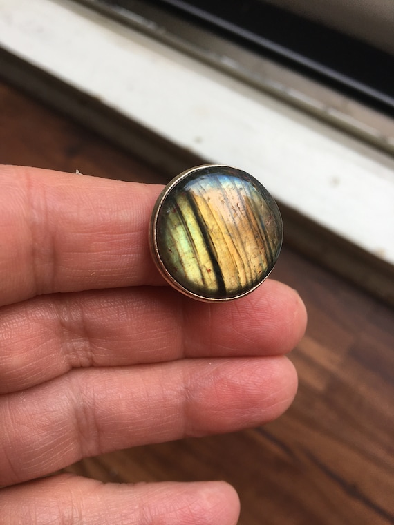 Unique Round Multi Color Labradorite Ring - Vtg. … - image 4