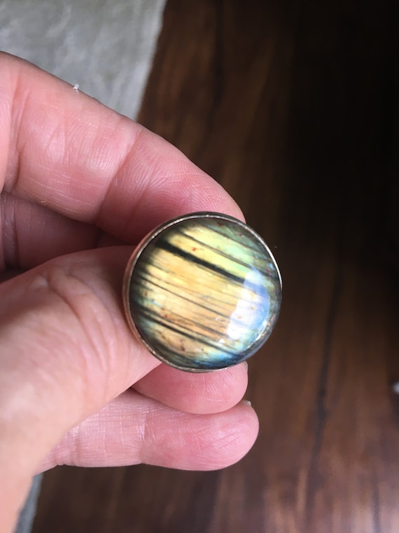 Unique Round Multi Color Labradorite Ring - Vtg. … - image 1