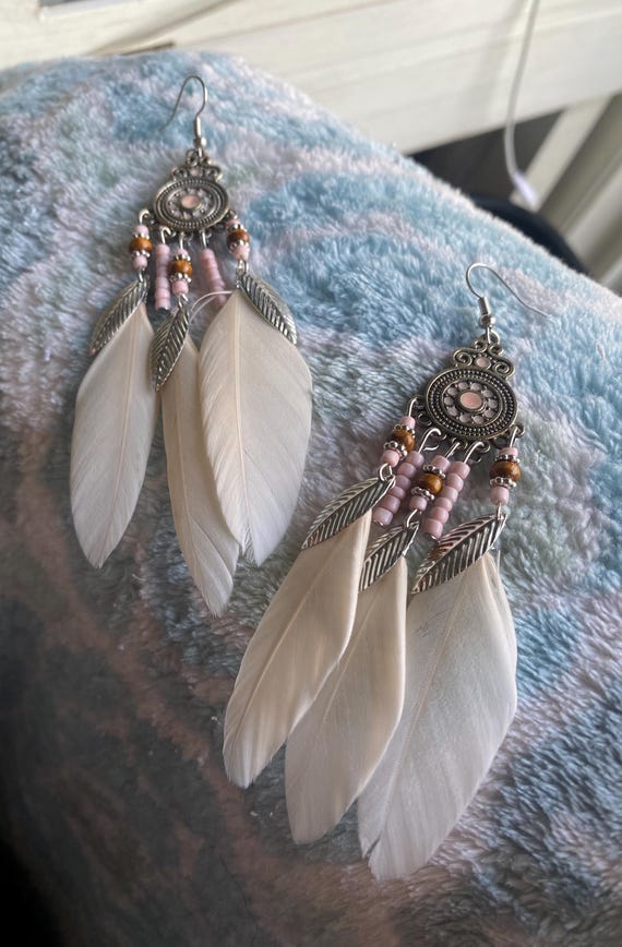 Beautiful Pink/cream Bohemian Feather Tassel Dangle Earrings - Main Image