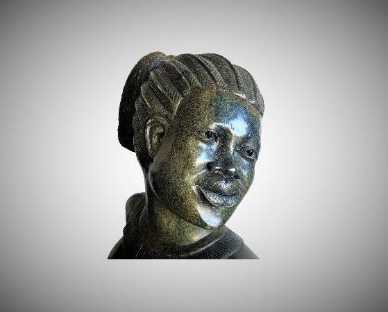 ＊　アフリカ　ショナ彫刻　＊ 本物のアフリカ美術、ショナ族の彫刻、存在感のある女性、ジンバブエの