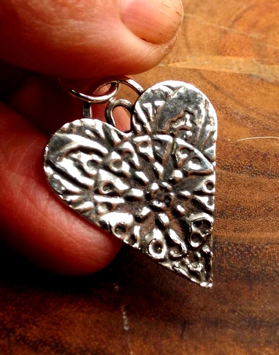 Romantic Sterling Silver Heart Pendant With Raised Pattern