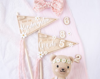 First Day Last Day Pennant, Daisy School Decor, Kindergarten Grade