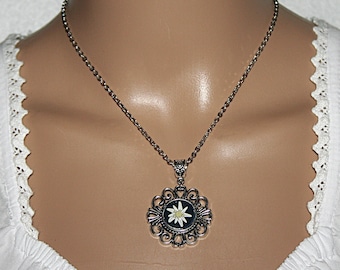 Edelweiss Blume , Kette mit Anhänger , Traditionelle Halskette , Blumenmädchen , Bergfreunde , Alpenblume , Geschenk