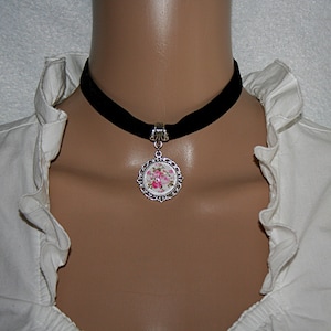 Kropfband elastisch mit Medaillon Anhänger &quot;Rosenstrauß&quot; Trachtenschmuck Trachtenhochzeit Geschenk