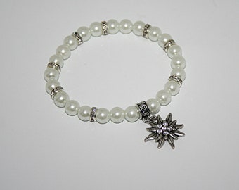 Stretch Pearl Armband met Edelweiss / Witte Armband / Delicate Armband / Kleine Parel Armband / Cadeau voor u / Eenvoudige Armband