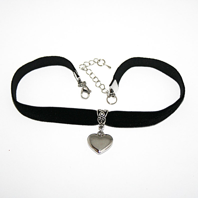 Heart pendant/velvet choker/elastic/black/traditional jewelry/necklace/gift for her/birthday 7 gift for mum image 5