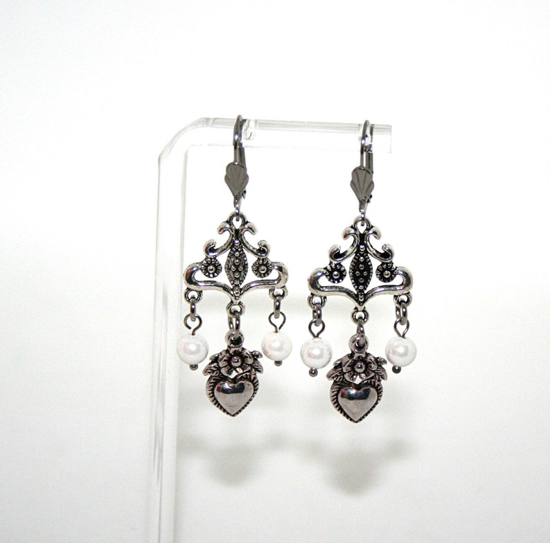 Antique silver-colored earrings with heart pendants and pearls, dirndl jewelry, gift for her, traditional costume jewelry, earrings image 1