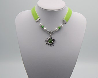 Choker Kette , Choker Halskette , Perlenchoker , Kette mit Anhänger , Blumen Kette , Geschenk für Mama , Geschenk für sie , Blumenschmuck