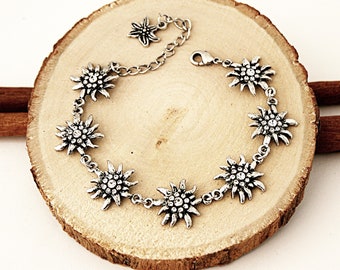 bracelet with edelweiss and rhinestones / edelweiss pendant / edelweiss bracelet / women's bracelet / bridal jewelery / flower pendant