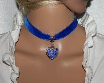 Kropfband mit Strass-Herz Anhänger royal blau