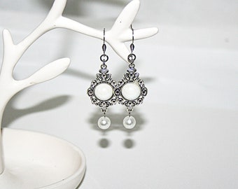 Pearl earrings , ornament pendants , earrings are equipped with white pearls , everyday earrings , trendy earrings