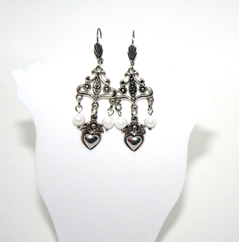 Antique silver-colored earrings with heart pendants and pearls, dirndl jewelry, gift for her, traditional costume jewelry, earrings image 3