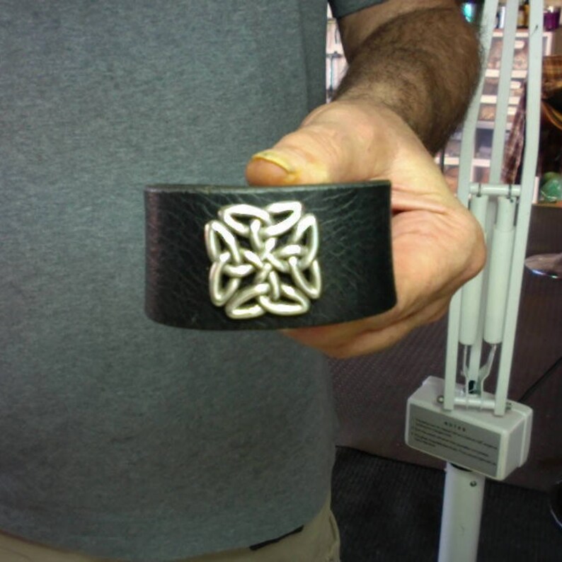 Cuff Bracelet Wristband Men Women Celtic Viking Hand Crafted Knotwork Black Mavreick Water Buffalo Leather Lady Mans