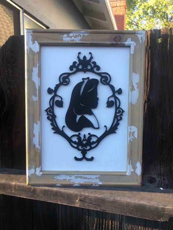 Alice in Wonderland inspired Silhouette Portrait Wall Picture, Wooden Home Decor, Hand Painted, Christmas Gift, Home Decor, Wall Art