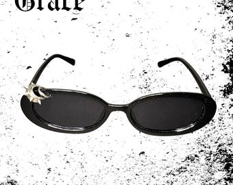 RARE Y2K Vintage 2005 Black Playboy Sunglasses Retro Preppy  display picture 2